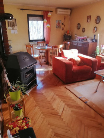 na-prodaju-kuca-250m2-36m2-garaza-big-2