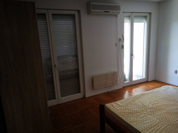 izdajem-dva-lepa-stana-okolina-restorana-dedinje-big-2