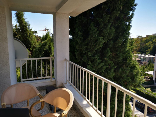 izdajem-dva-lepa-stana-okolina-restorana-dedinje-big-3