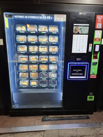 prodajem-vending-masinu-tcn-za-prodaju-raznih-proizvoda-dimenzije-170-x-195-x-100-big-0