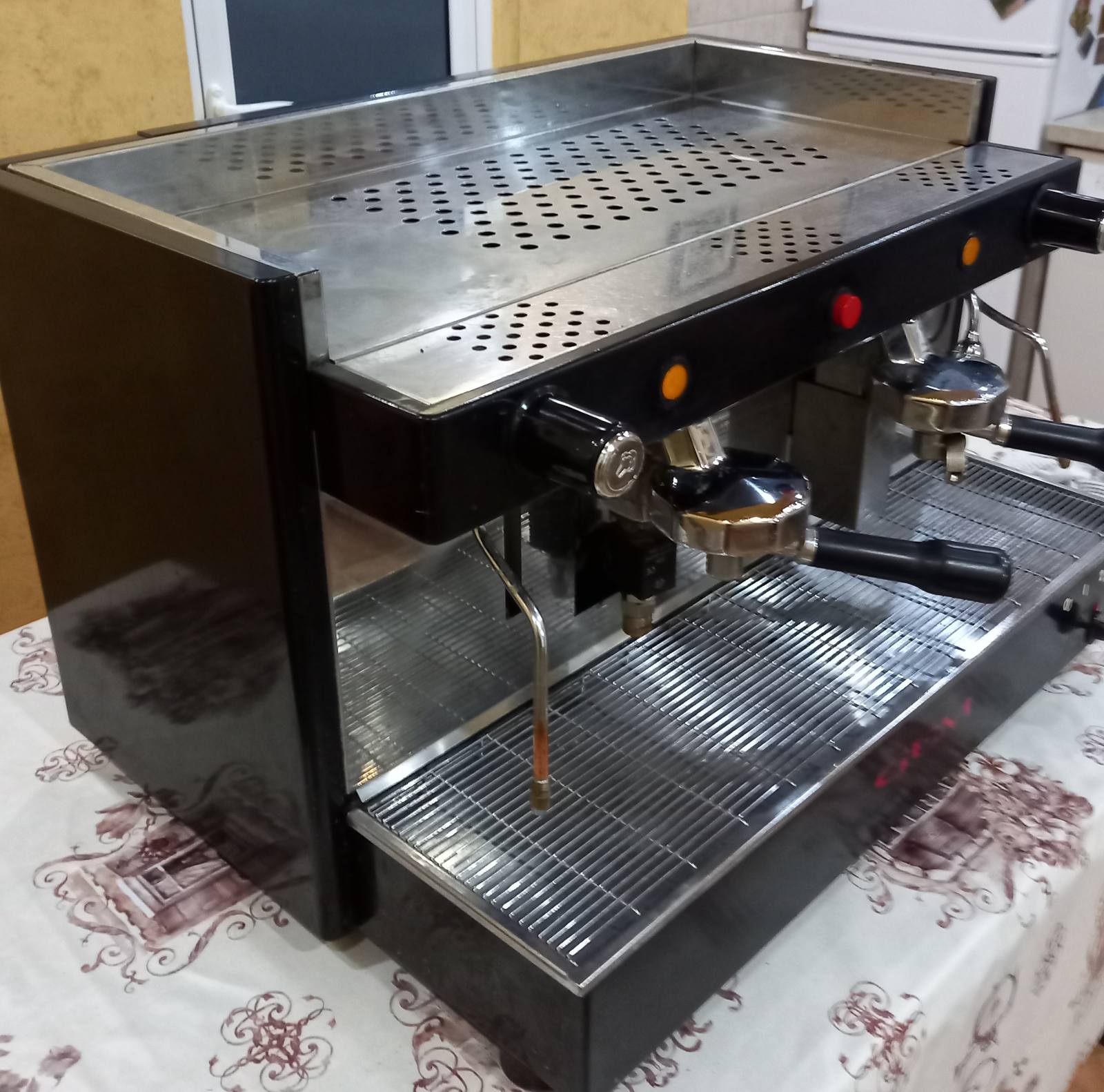 Kafe aparat na prodaju
