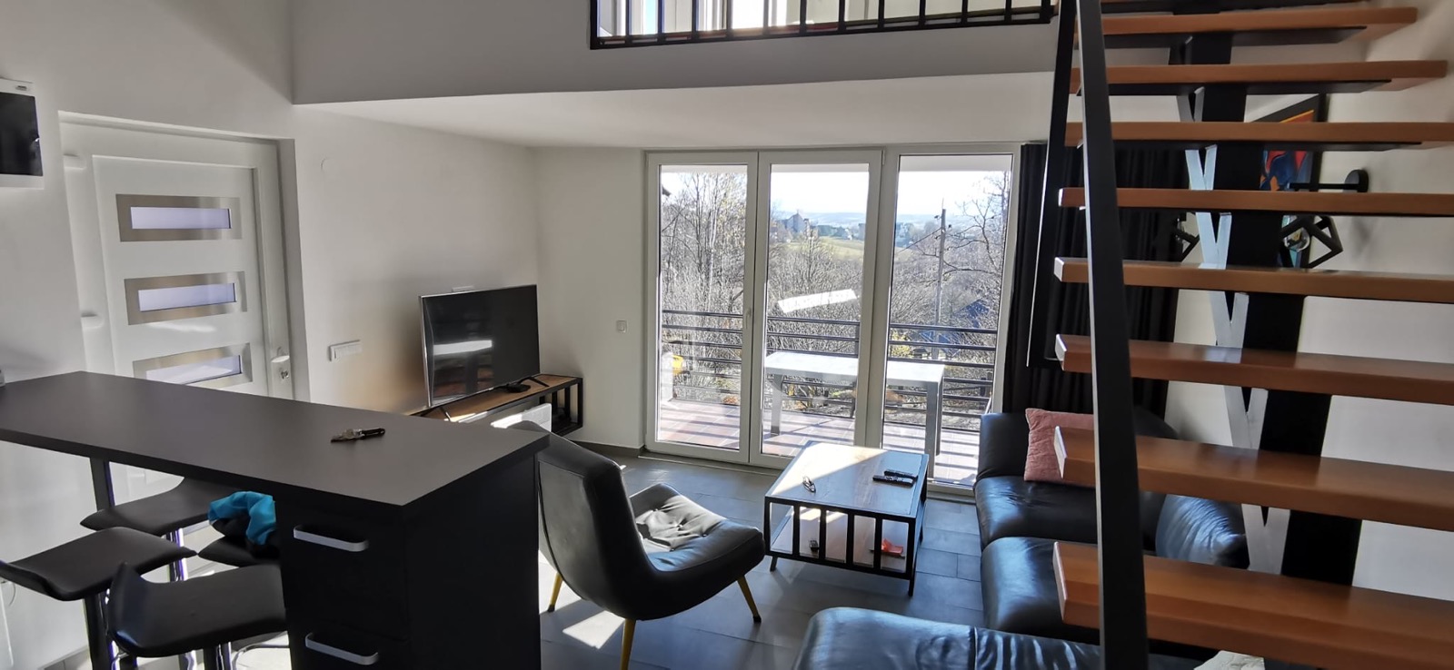Zlatibor – Moderna kuća sa dodatnom stambenom jedinicom, Zova (plac 600 m²)